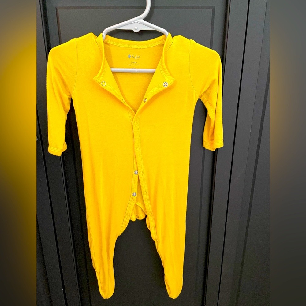 Kyte Footie in Pineapple 3-6months